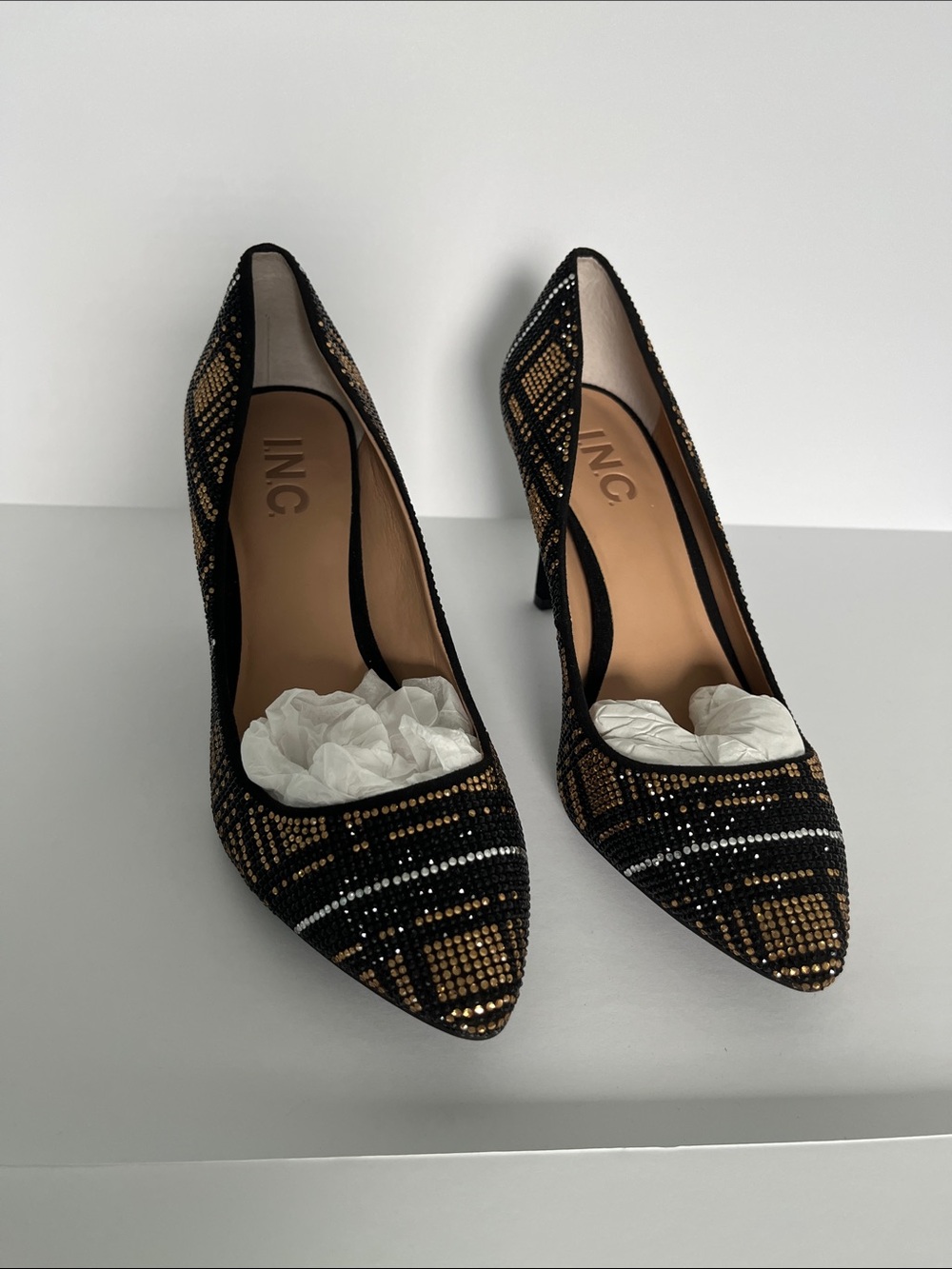 NEW INC International Concepts Women’s Black and Gold Embellished Heels